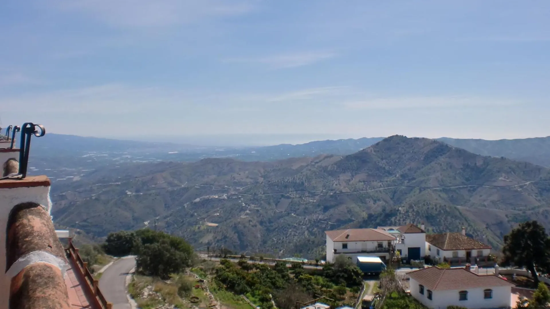 Hotel Restaurante Atalaya Comares 0*,